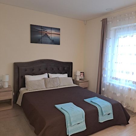 Liux Apartamentai Κάουνας Εξωτερικό φωτογραφία